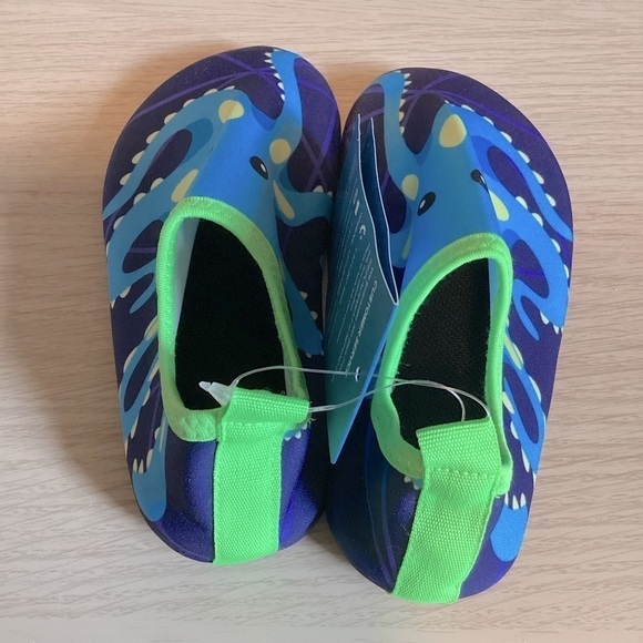 NWT Toddler Water Shoes - Picture 3 of 5